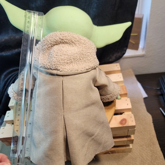 Mattel Star Wars The Child Grogu Plush with Satchel 11" Baby Yoda 2020 Disney - Picture 9 of 10